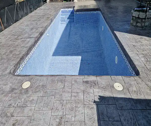 Instalación y mantenimiento de hormigón impreso espesor 1 cm